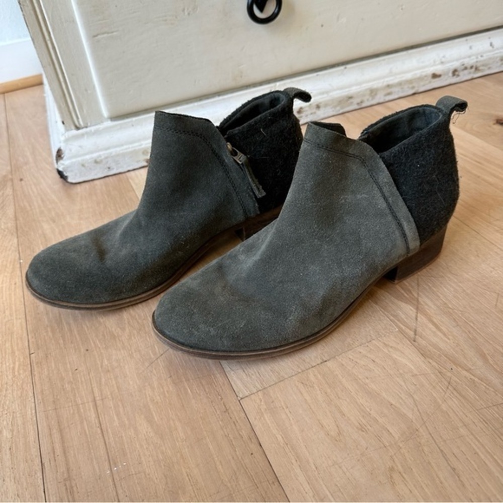 Toms Green Wool Suede ankle Booties size women’s 8